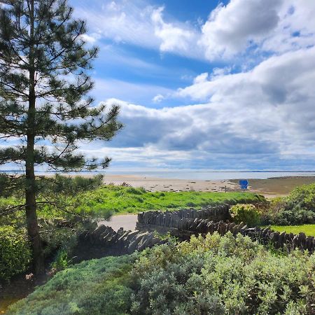 Coastal Apartment With Beach On Your Doorstep! Лланеллі Екстер'єр фото